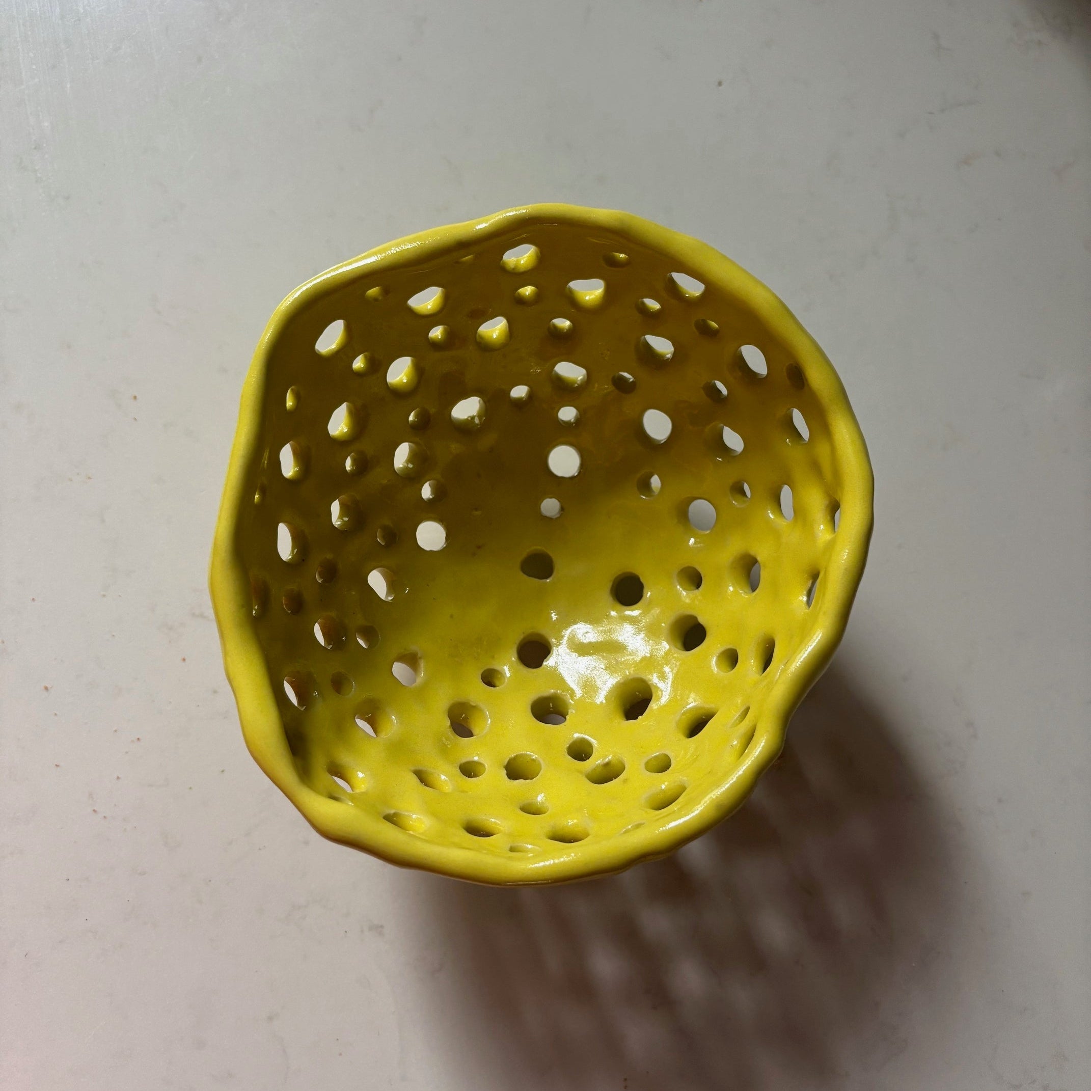 A. Mills Clay Colanders